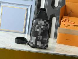 Picture of Louis Vuitton Mens Bags _SKUfw205837989fw
